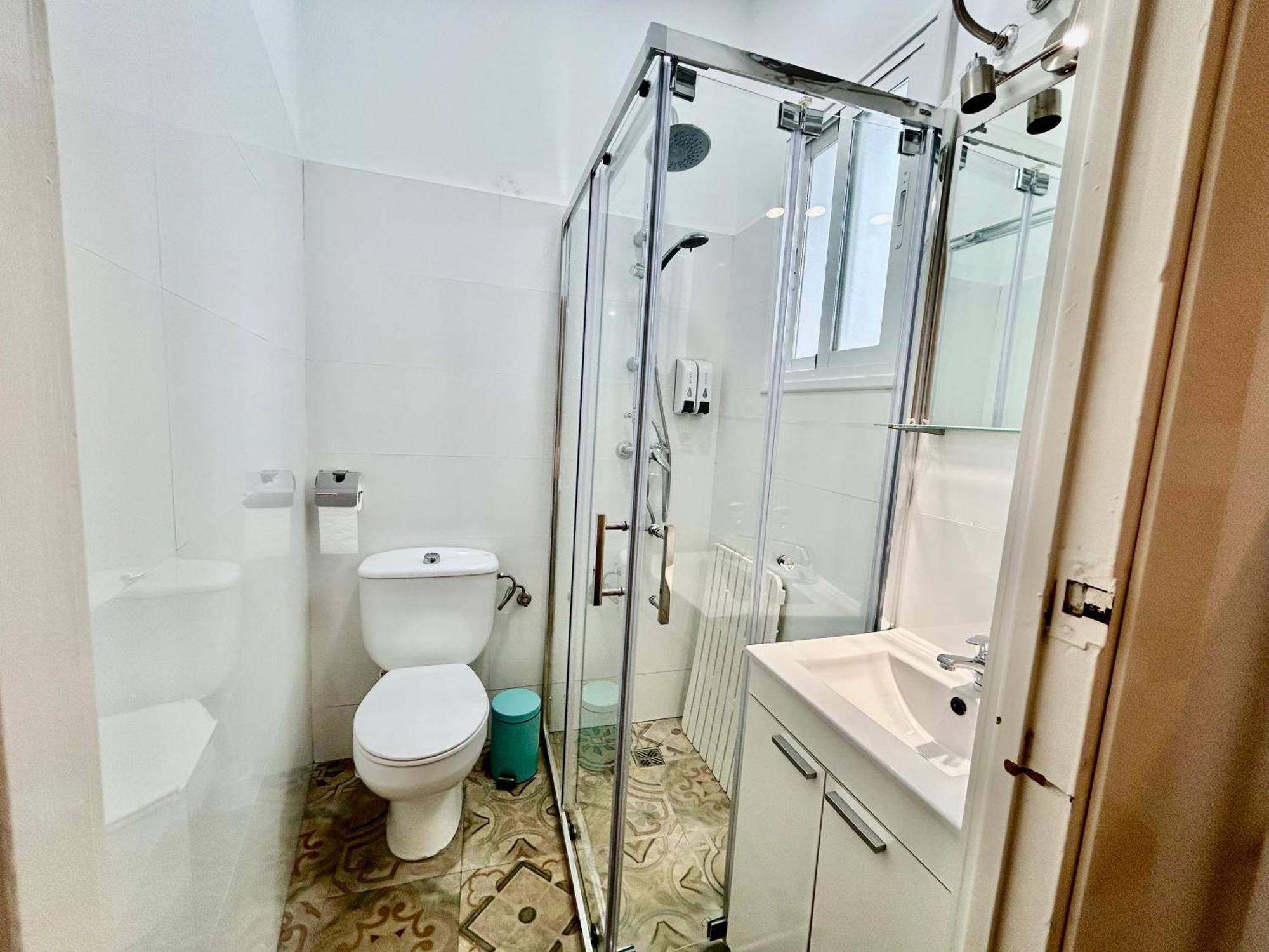 Acogedor Apt 8Pax 4Bdr 2Bth - Cozyhomesevilla1 ภายนอก รูปภาพ
