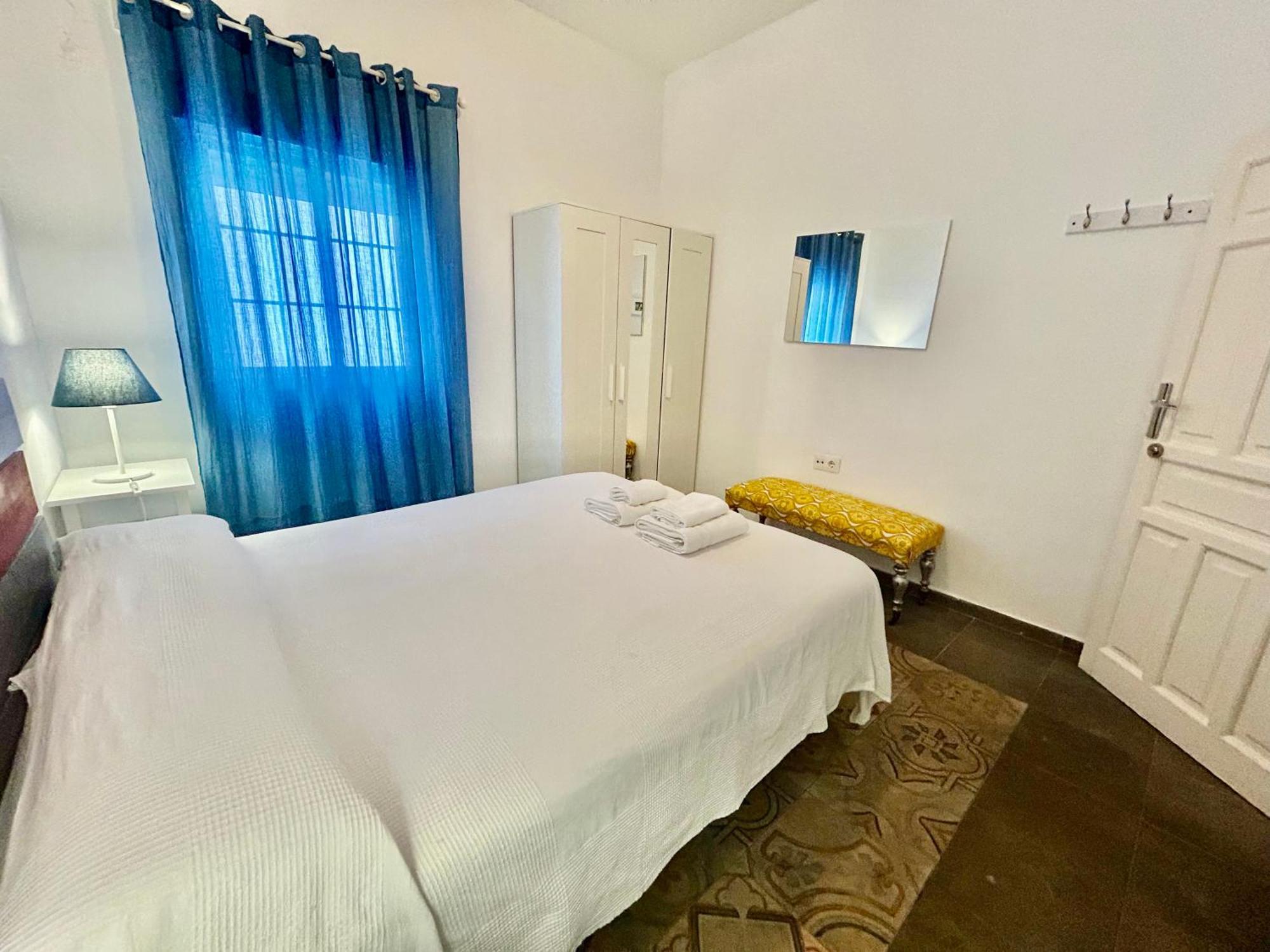 Acogedor Apt 8Pax 4Bdr 2Bth - Cozyhomesevilla1 ภายนอก รูปภาพ