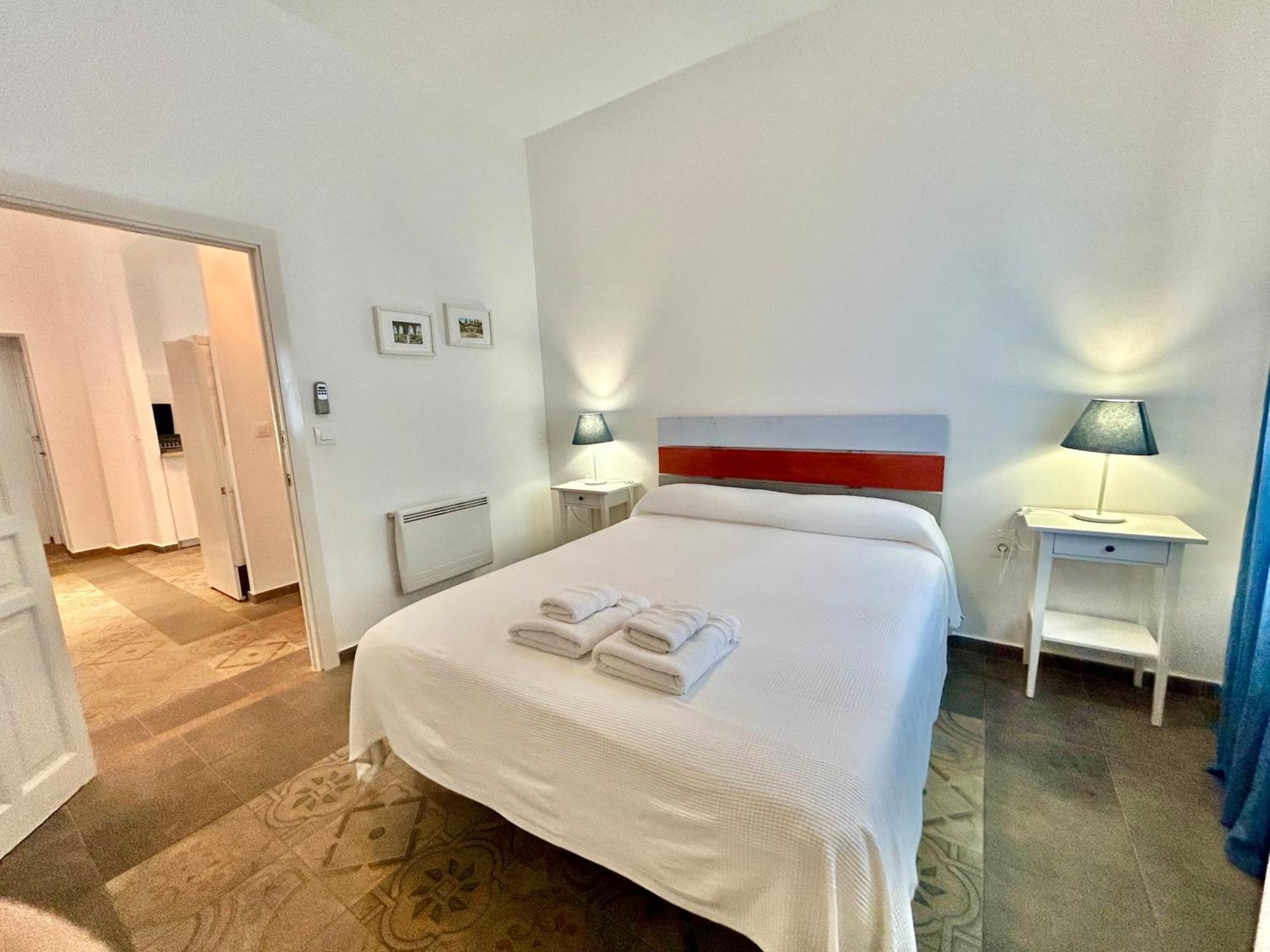 Acogedor Apt 8Pax 4Bdr 2Bth - Cozyhomesevilla1 ภายนอก รูปภาพ