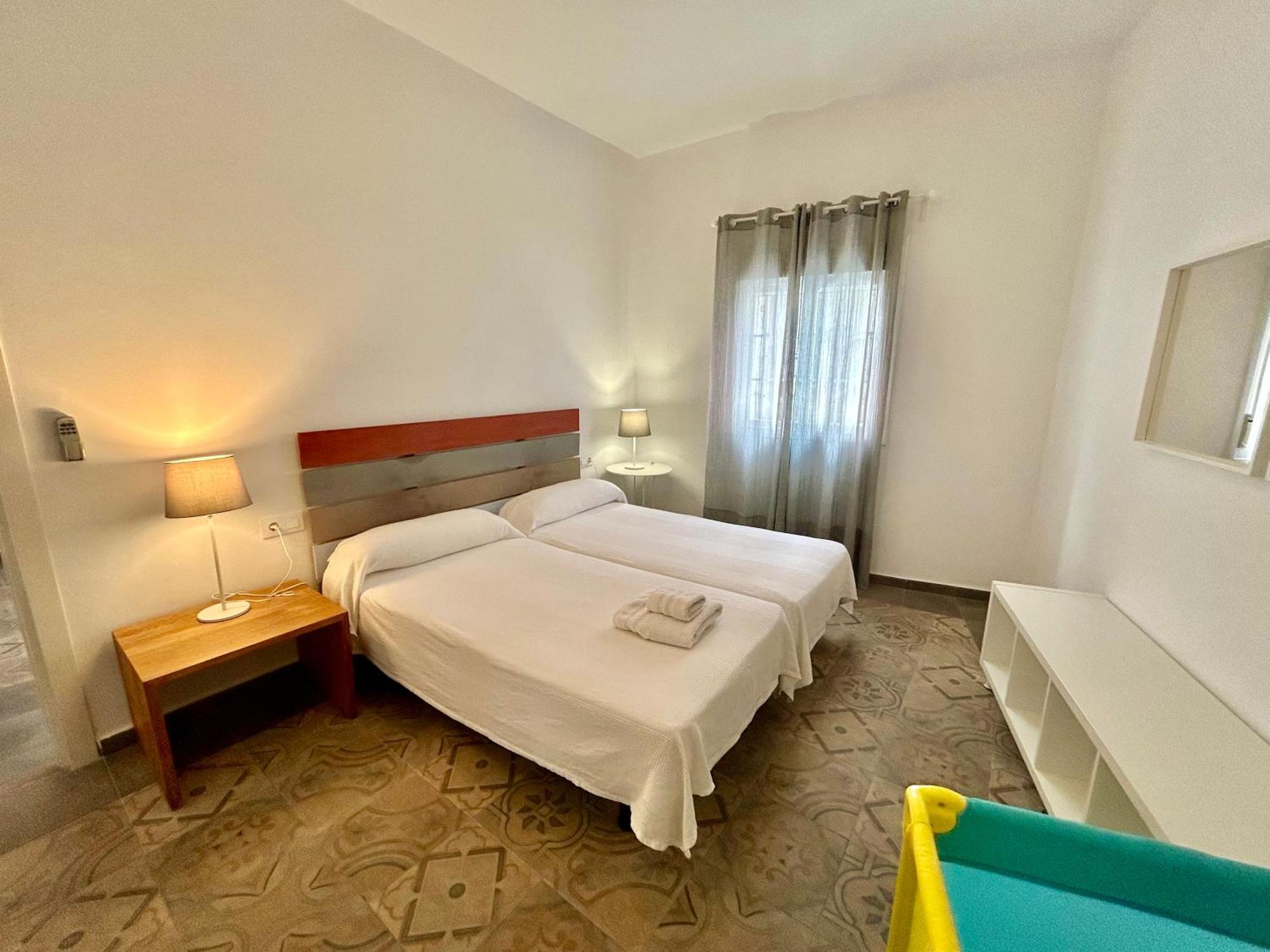 Acogedor Apt 8Pax 4Bdr 2Bth - Cozyhomesevilla1 ภายนอก รูปภาพ